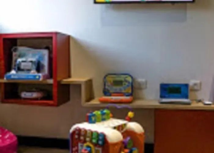 Ibis Styles Centre Hotell 3*