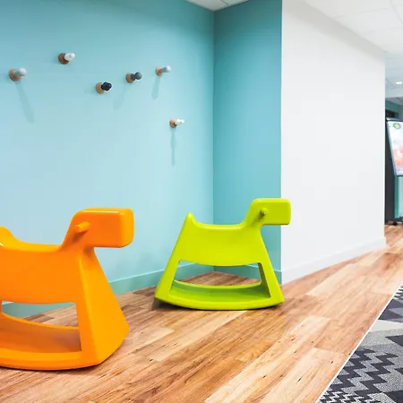 Ibis Styles Centre דוביל