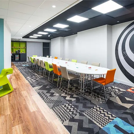 Ibis Styles Centre מלון דוביל