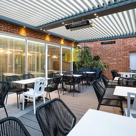 Ibis Styles Centre 3*