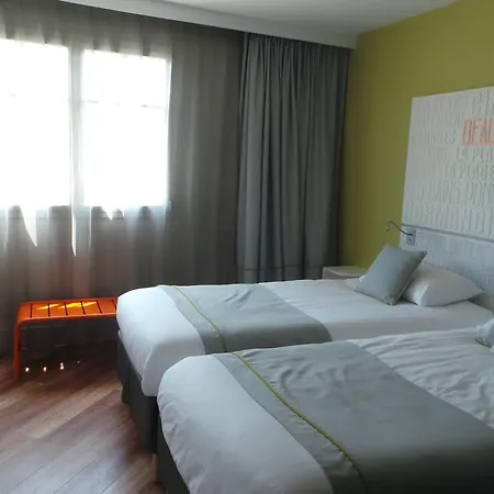 מלון Ibis Styles Centre 3*