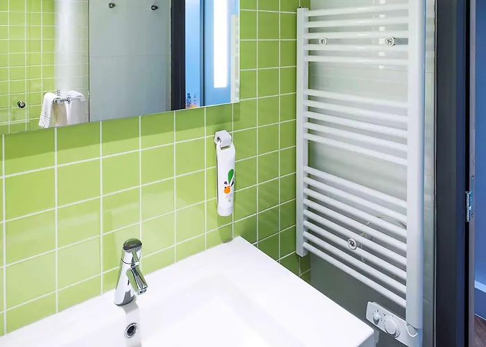 Ibis Styles Centre Hotel 3*