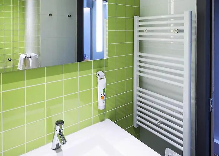 Ibis Styles Centre Hotel 3*